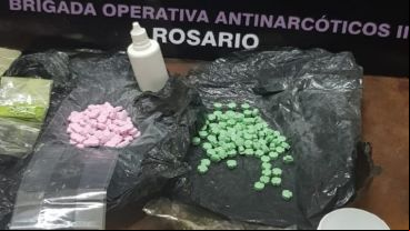 Decenas de pastillas, marihuana y otros elementos secuestrados.