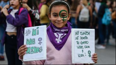 La marcha Ni una menos recorrió el centro de Rosario y terminó en el Monumento a la Bandera.