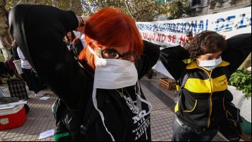 La marcha de los barbijos por el centro de Rosario en el Día Mundial del Medio Ambiente.