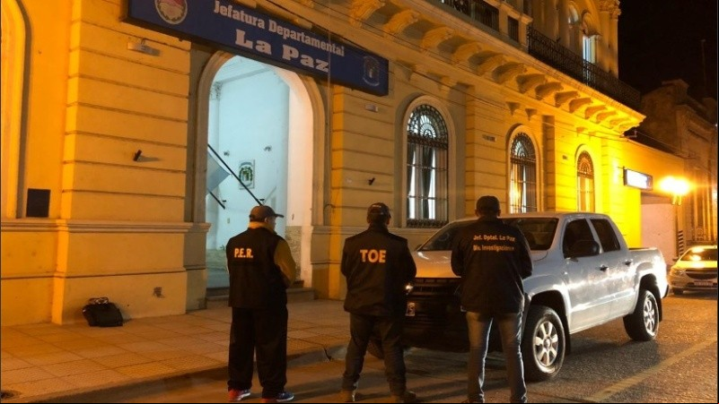 Agentes de las TOE en el operativo de Entre Ríos.