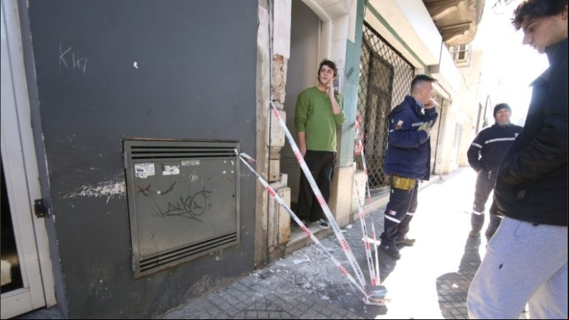 El lugar de la explosión en el centro rosarino. 