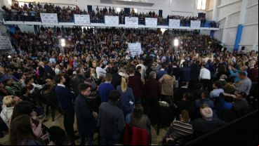 Los seguidores de Macri esperando el discurso del presidente.