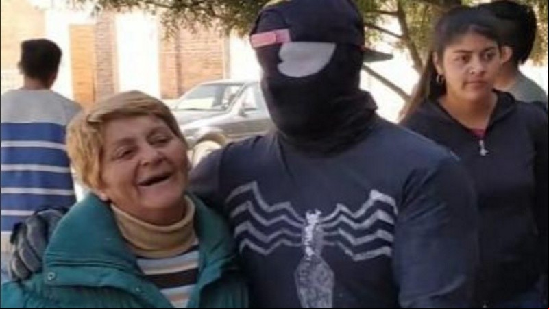 El santiagueño y su particular traje de 