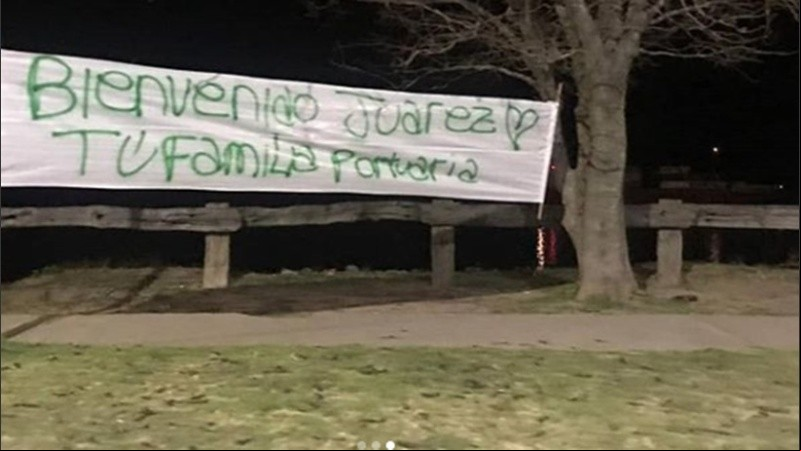 Uno de los pasacalles frente a la casa de Juárez.