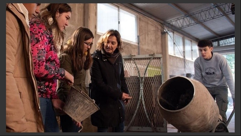El proyecto Adoquines Ecológicos surge de la posibilidad de trabajar con problemas concretos que se detectaron en la escuela.