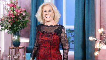 "Tenemos que contribuir a que germine la semilla de la conciliación nacional", dijo Mirtha Legrand.