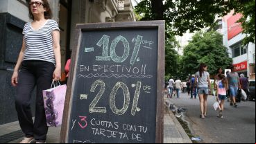 Una gran cantidad de rosarinos pasó por el Paseo del Siglo este sábado.