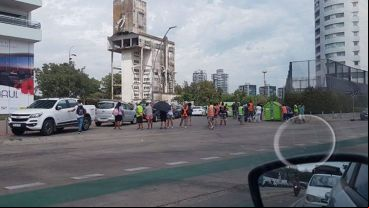 Piquete en Puerto Norte entre la media mañana y el mediodía.