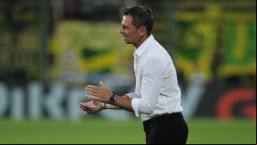 "El planteo era otro pero nos hicieron dos goles rápidos y había que cambiar", analizó Cocca.