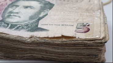 Los billetes de $5 arrastran un gran deterioro y tienen poco valor.