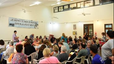 La asamblea provincial en la que Amsafé confirmó el paro.
