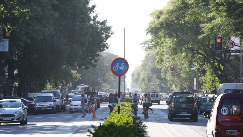El humo llegó a los distintos barrios de la ciudad en estos últimos días. 