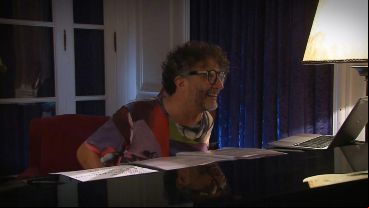 Fito en su concierto íntimo y masivo a la vez.