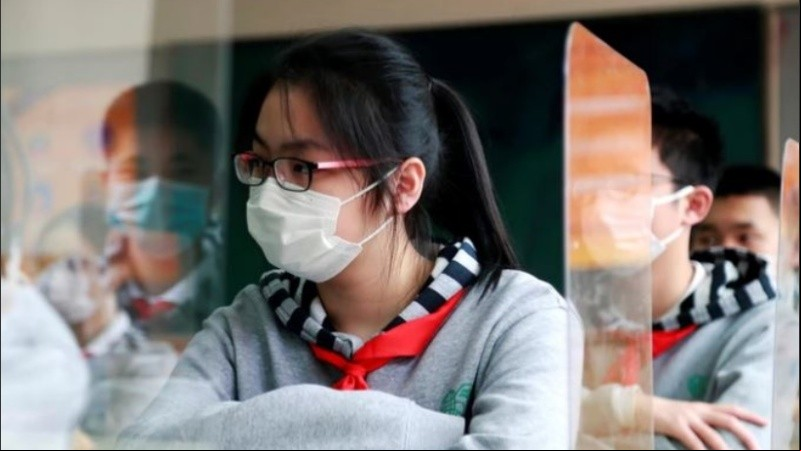 Los estudiantes volvieron a clases para preparar el gaokao para entrar a la universidad.