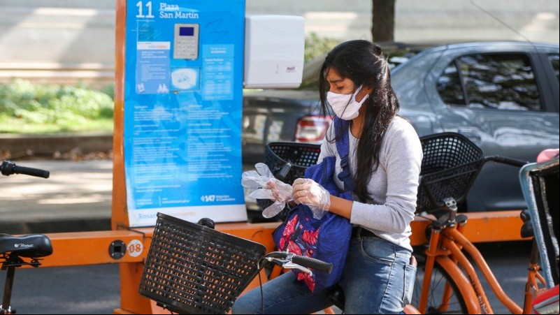 La idea es llevar la tarifa de los actuales 54,90 pesos por día a 27,45, 