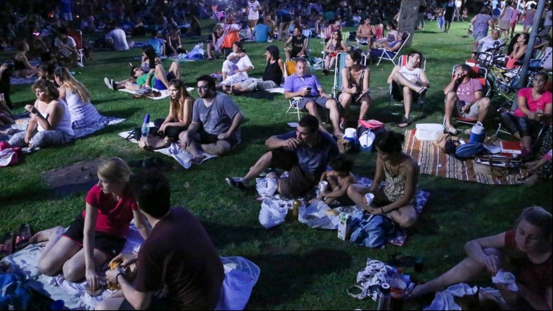 Picnic nocturno, un clásico de la ciudad que deberá esperar. 
