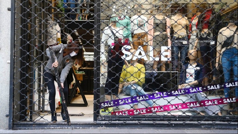 En el Amba, los comercios deben cerrar a las 19.