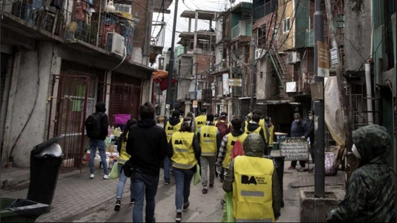Preocupa el contagio en barrios populares de Buenos Aires.