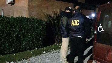 El operativo de la AIC en Roldán.