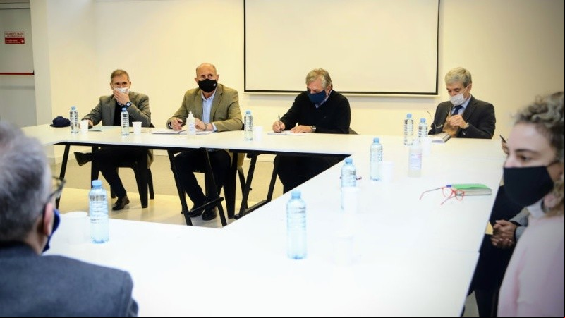 El gobernador Perotti convocó al diálogo al Frente Progresista. 