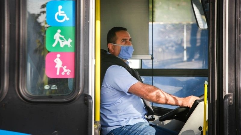 Los colectiveros deben buscar ingresos en la informalidad. 