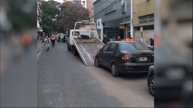 Removieron cientos de bicicletas, motos y autos acumulados en la Comisaría 2ª