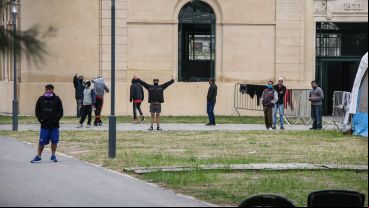 El centro de aislamiento de la ex Rural tiene 60 personas en observación.