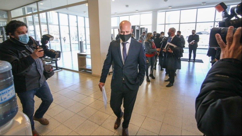 Tras la audiencia de este jueves, el ex jefe de los fiscales de Rosario permanecerá en prisión domiciliaria hasta el 17 de abril.