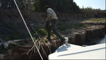 Los agentes de Parques realizan recorridas para detectar incendios en el Delta.