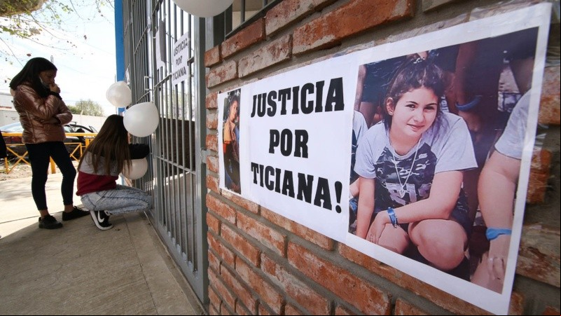 Ticiana tenía 14 años y la mataron cuando lavaba los platos. 
