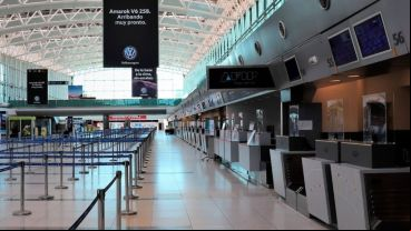 Por ahora, Ezeiza casi vacía.