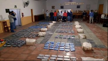 Gendarmería incautó 382 kilos de cocaína en una casa de Ibarlucea.