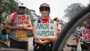 Los ambientalistas cortaron ambas manos de Pellegrini este lunes.
