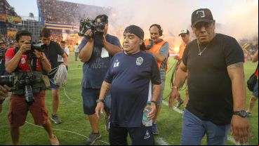 La visita de Maradona al Gigante de Arroyito como DT de Gimnasia. (Alan Monzón/Rosario3)