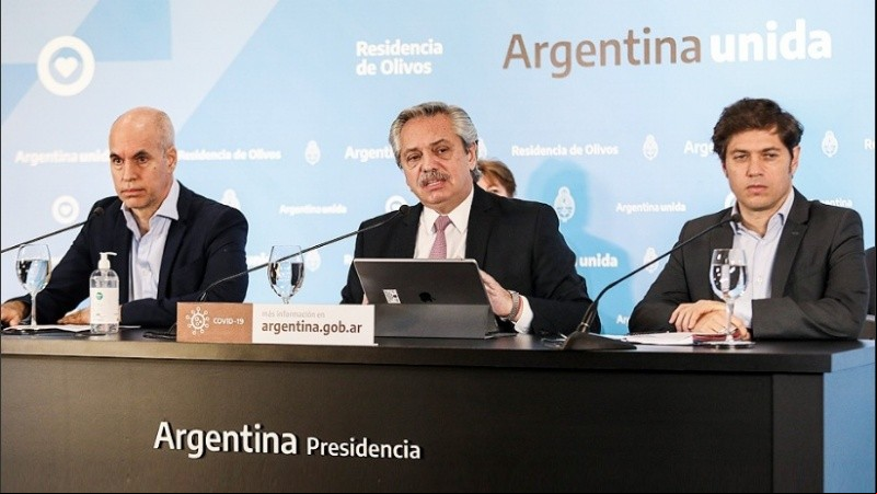 El presidente afina detalles con el gobernador bonaerense y el jefe del gobierno porteño.