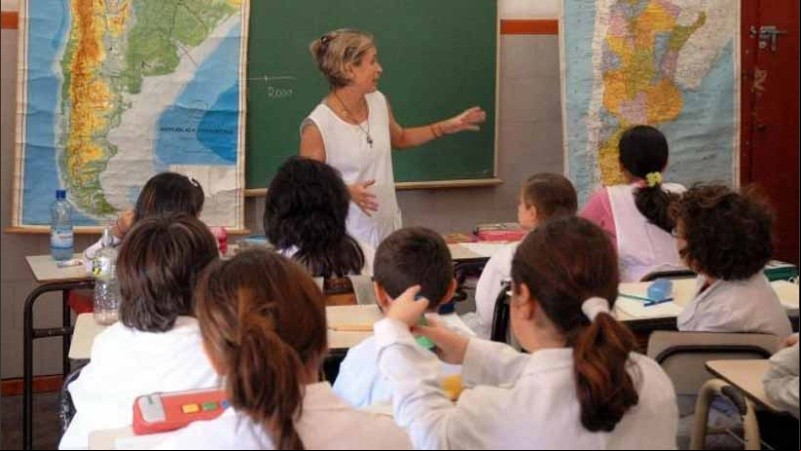 La provincia superpondrá el final del ciclo lectivo 2020 y el comienzo del 2021.
