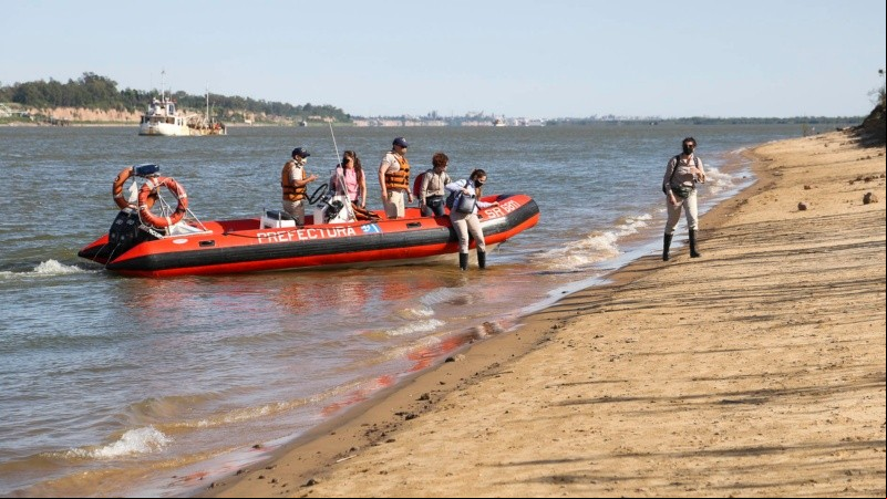 El trabajo de investigación en las islas frente a Granadero Baigorria. 