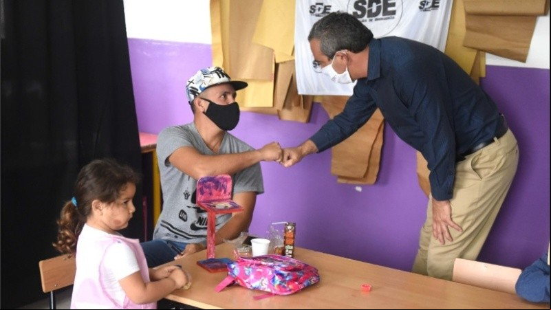 El intendente Pablo Javkin presente en el Centro de Convivencia Barrial La Tablada