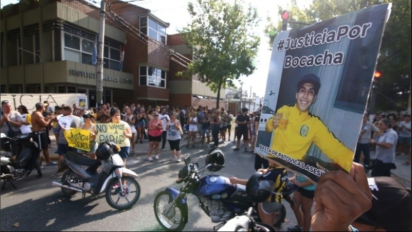 A casi un año del fallecimiento del joven, la Justicia aún no determinó la causa de la muerte.