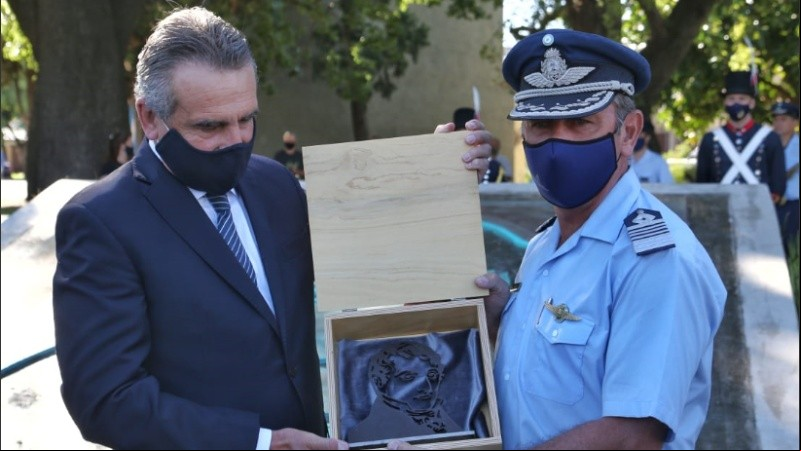 Rossi homenajeó a los integrantes de las Fuerzas Armadas por el trabajo hecho en la pandemia.