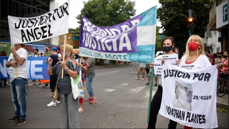 Los manifestantes recordaron al Trinche y reclamaron mayor seguridad.