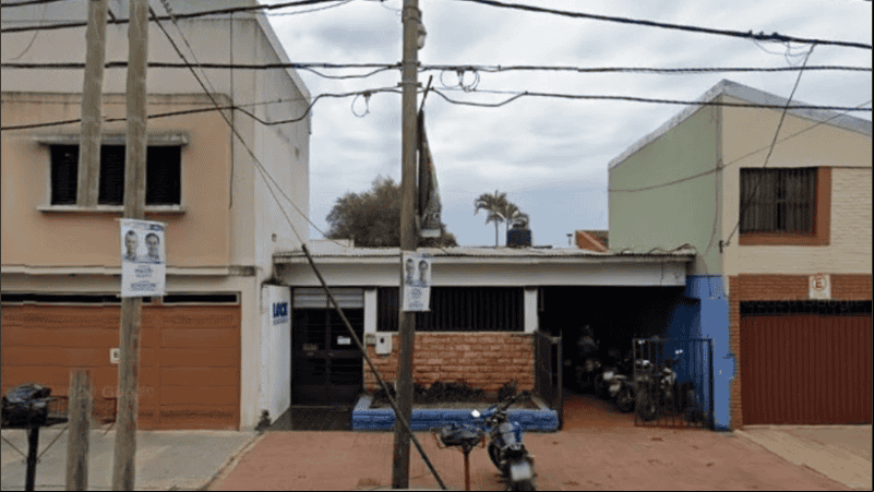 Las puertas de  a la empresa estaban sin llave, no había guardias y las cámaras transmitían en vivo pero no grababan. 