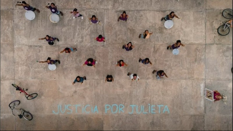 Captura del video de la canción 