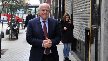 Lifschitz en el centro de su querida Rosario