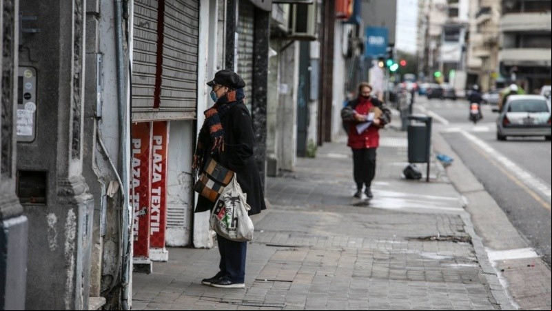 Empleados de comercios recibirán ayudas económicas por caídas en la facturación.