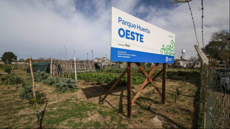 Trabajar con la tierra: así es por dentro el Parque Huerta Oeste.