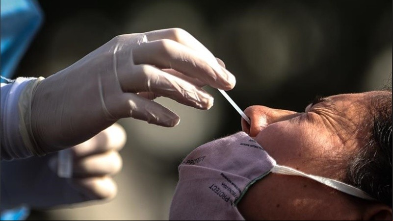 Los casos de coronavirus fueron más de 17 mil este lunes.