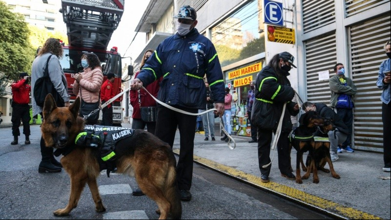 Bomberos presentes. 