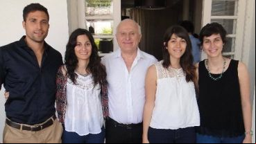 Lifschitz con sus cuatro hijos.
