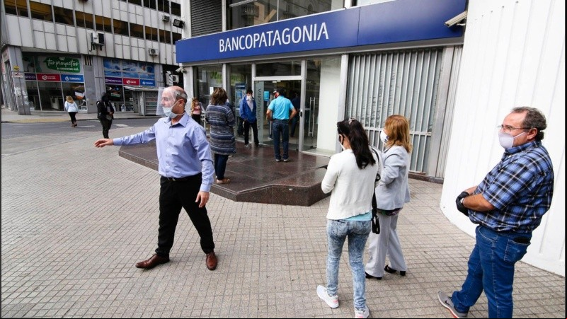 Con respecto a los horarios vigentes para la atención en Rosario, aclararon que dependen de un decreto provincial.